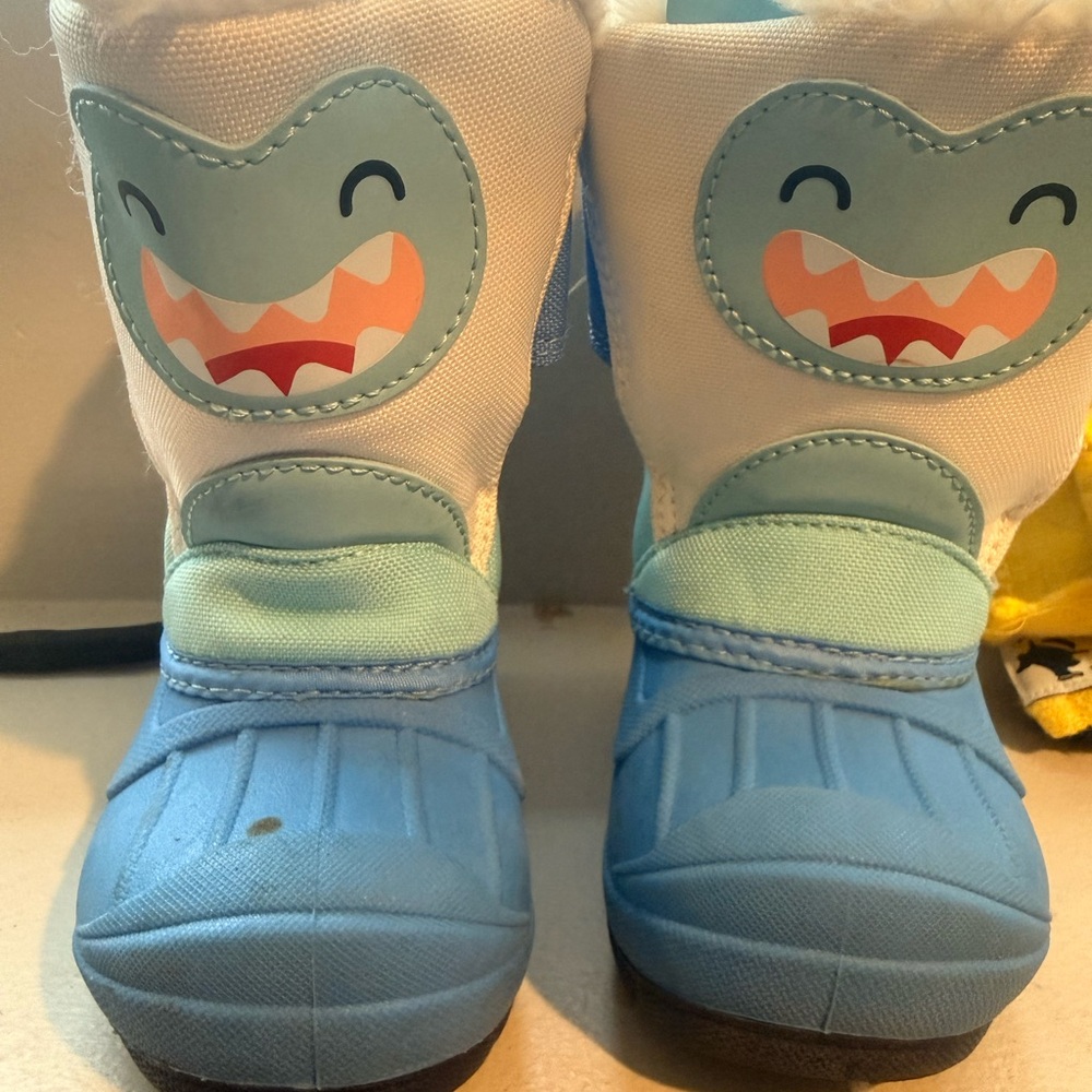 Cherokee Blue and White Shark Kids Boots